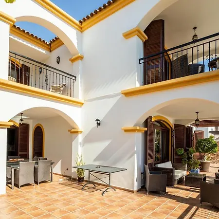 Villa Julia Deluxe *